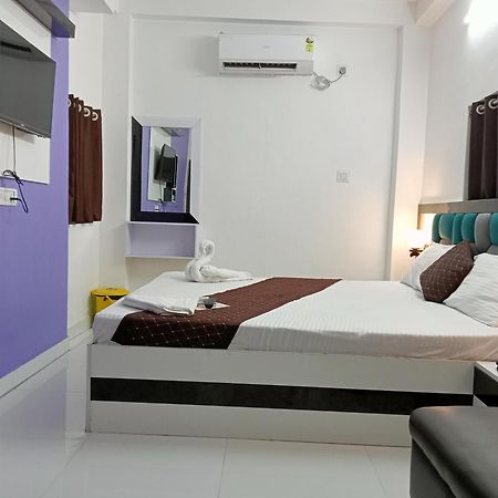 כלכותה Hotel Green Leaf מראה חיצוני תמונה